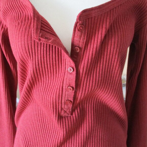 Henley long-sleeve - Picture 2 of 5